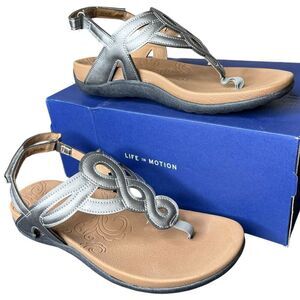 NEW Rockport Women’s Ramona Pewter Sandals 8.5 Wide. (New in original Box)